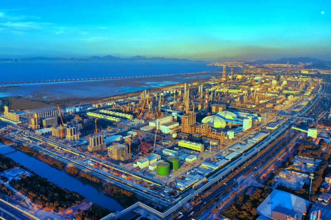 数字经济创新发展试验区建设案例 | 以“化”融“数”　打造“产业大脑+未来工厂”-数字化转型网www.szhzxw.cn