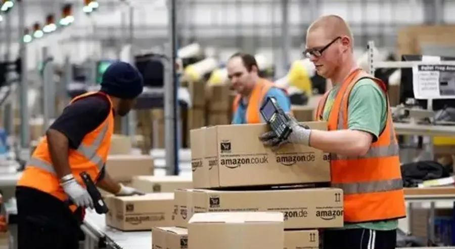 生成式Ai应用案例：亚马逊运用生成式AI技术进行预测性库存管理-数字化转型网www.szhzxw.cn