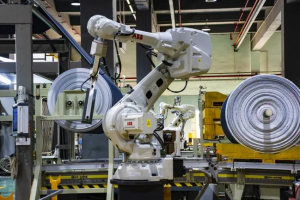 未来工厂案例：鑫兰纺织牛仔面料未来工厂-数字化转型网www.szhzxw.cn