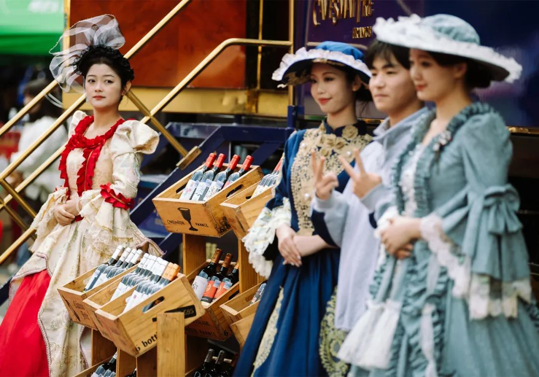 白酒出海业绩处于“初级阶段”，多家酒企海外营收占比低-数字化转型网www.szhzxw.cn