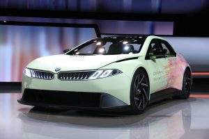 宝马"智"启驾趣2.0：BMW新世代多项首创技术上海首秀-www.szhzxw.cn