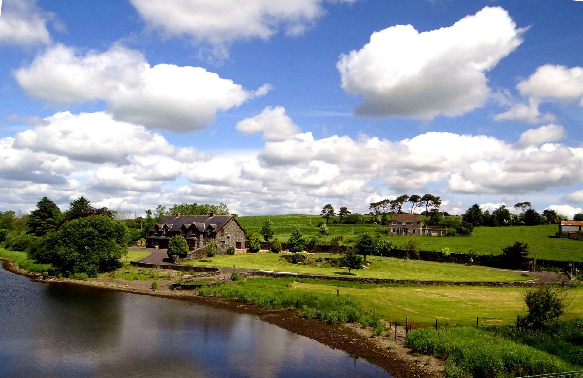 2014福布斯全球最适宜经商的国家和地区—数字化转型网www.szhzxw.cn