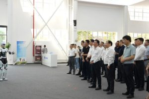 国家工信部装备一司及人才交流中心领导调研奇瑞墨甲机器人：肯定车企引领的具身智能创新路径—数字化转型网www.szhzxw.cn