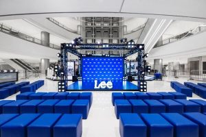 张凌赫空降Lee「丹宁出色片场」 ----点亮张力出色现场—数字化转型网www.szhzxw.cn