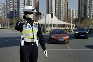 服务商资讯|奇瑞墨甲机器人"芜优"智警R001正式上岗！-数字化转型网