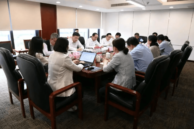 增强使命感、责任感和紧迫感，推动数字化转型深入发展