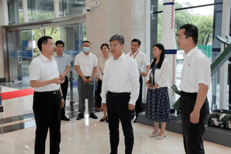 凝心聚力，持续推动新时代工会工作创新发展