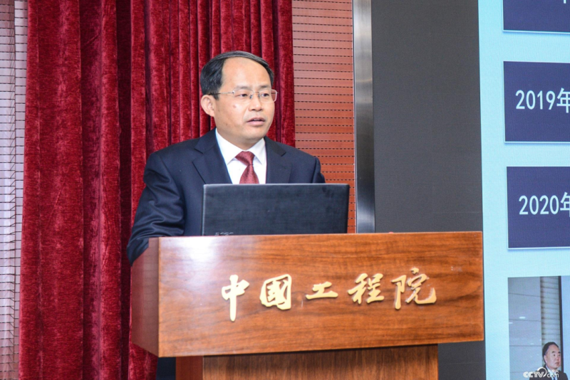 我国迈入制造强国面临的主要问题与措施建议