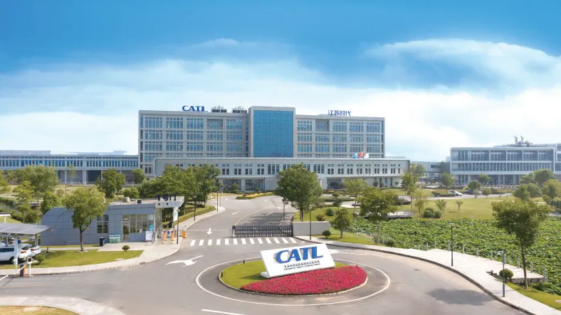 灯塔工厂案例集|宁德时代中国溧阳工厂（江苏时代）：全球锂电行业灯塔工厂的极限制造之路——数智化转型网www.szhzxw.cn