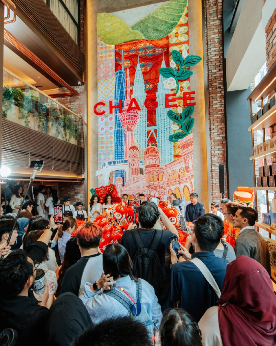 企业出海案例集|霸王茶姬：海外GMV增长84.6%，中国茶饮的全球化筑基之路——数智化转型网www.szhzxw.cn