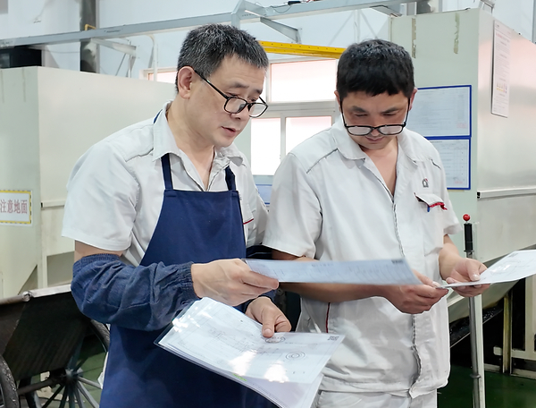 蓝沃 AI 开源发布行业首个非标机加工工艺大模型「沃土」LevelField-1，工业 AI 从"数据智能"迈向"理解工业"——数智化转型网www.szhzxw.cn