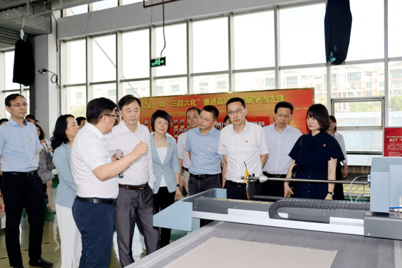 池宇副厅长出席工业软件+信创产业链党建联盟“进厂区办实事”走进无锡活动