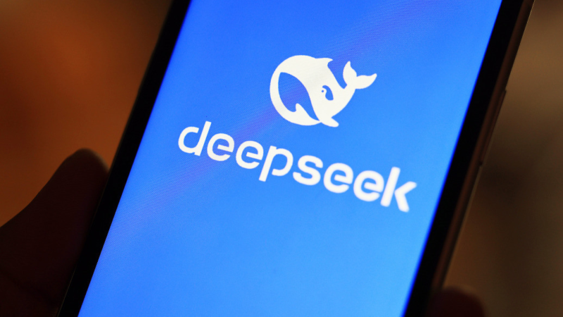 DeepSeek融资翻倍至1000亿元，投前估值5000亿元，IPO提速